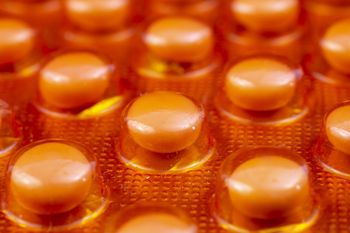 Najważniejsza z witamin. Gdy jej brakuje, czujemy niepokój, a cholesterol leci w górę