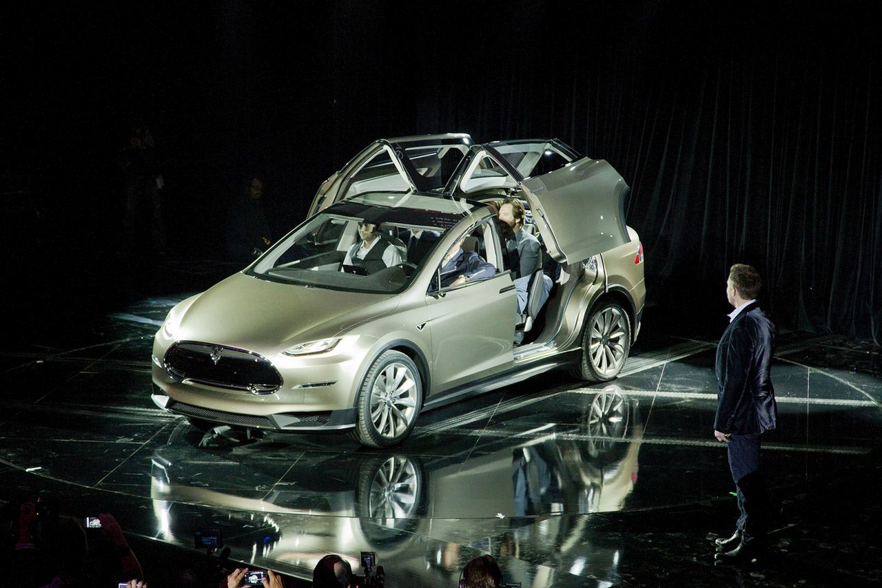 Tesla Model X – elektryczny crossover Elona Muska przyłapany podczas testów 3
