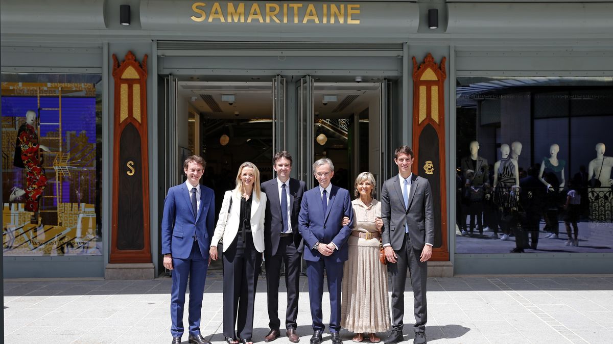 Rodzina Arnault, od lewej: Frederic, Delphine, Antoine, senior rodu Bernard i jego żona Helene, Alexandre. 