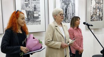 Grudziądz: W galerii klubu "Akcent" oglądamy rysunki Klary Stolp. Zobaczcie zdjęcia z otwarcia wystawy