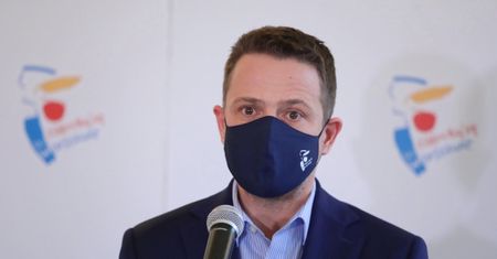 Trzaskowski: trzeba zliberalizować prawo aborcyjne. "Decyzja w rękach kobiety"