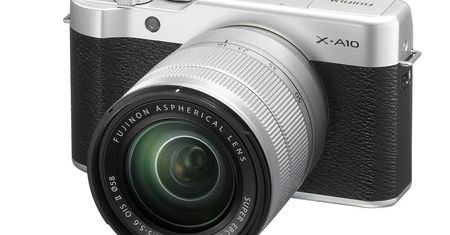 Fujifilm X-A10 - bezlusterkowiec dla selfiemaniaków raz jeszcze