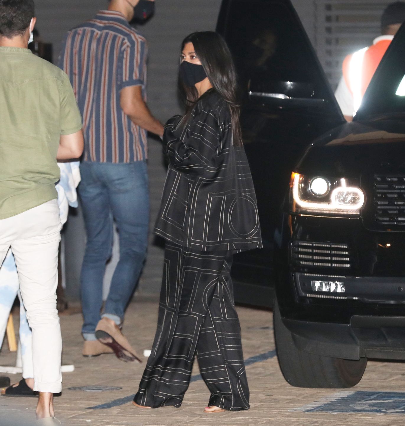 Kourtney Kardashian w piżamie
