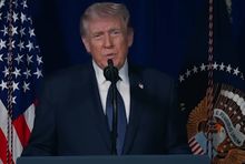 Donald Trump mówiący o ataku na Iran