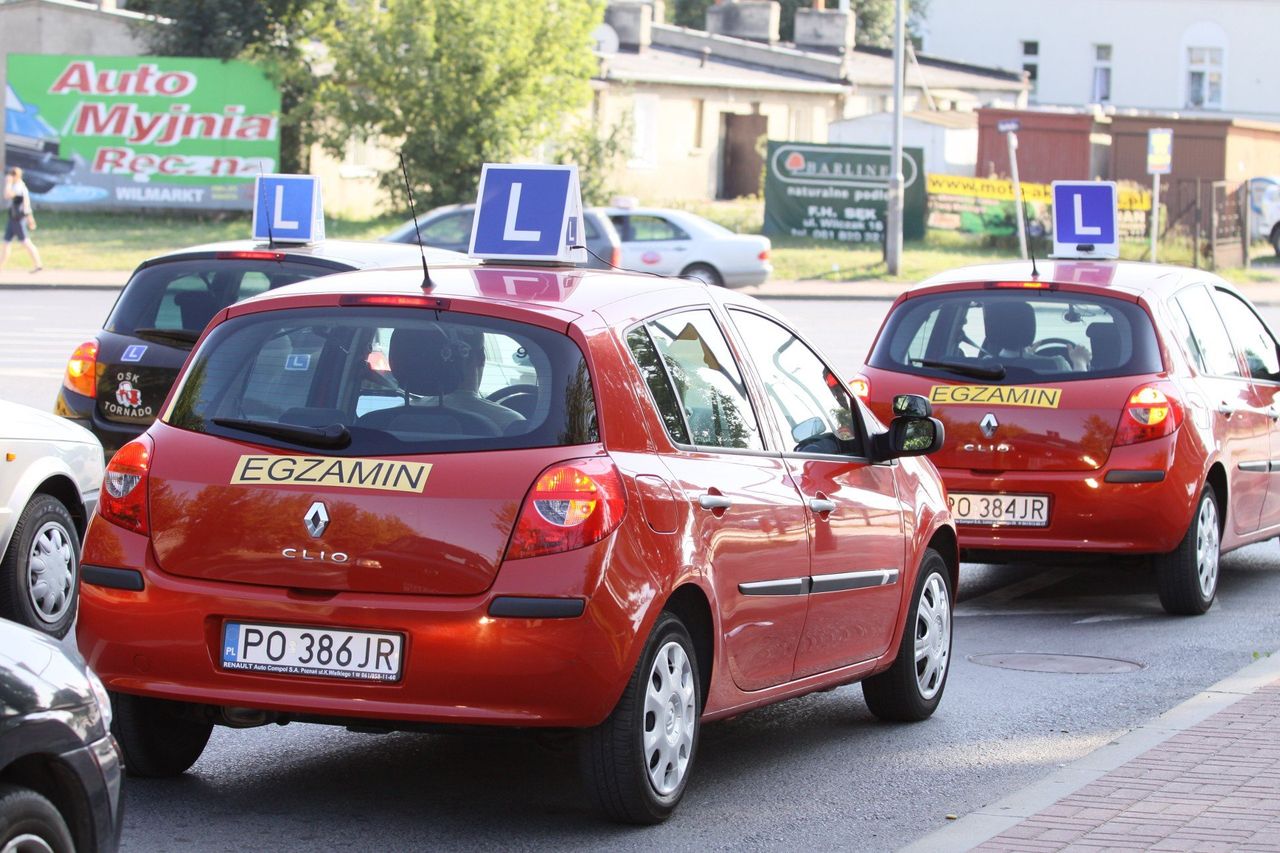 Egzamin praktyczny na prawo jazdy będzie jeszcze trudniejszy? "Nie kształcimy rozsądnych kierowców, tylko do zdania egzaminu"