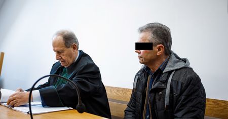 Jechał na rowerze, gdy zagryzły go psy. Jest wyrok dla właściciela