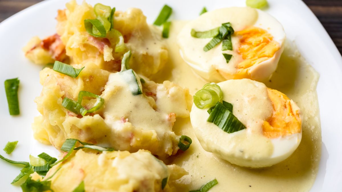 Sos chrzanowy do jajek na ciepło