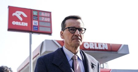 Morawiecki atakuje Orlen ws. cen. Koncern odpowiada