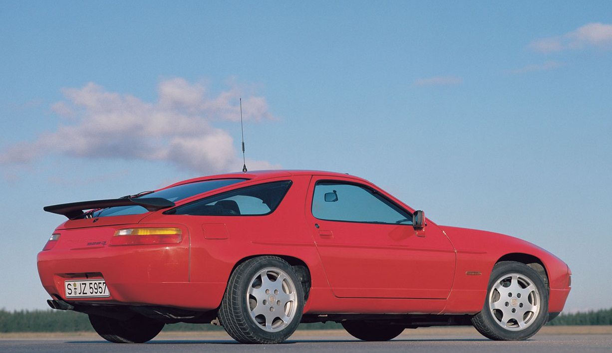 Porsche 928