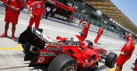 Bernie Ecclestone nie chce zmian - F1 bez 1,6 Turbo?!