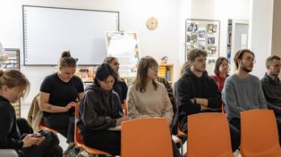 Studenci z Łodzi na zajęciach smart city w Zduńskiej Woli