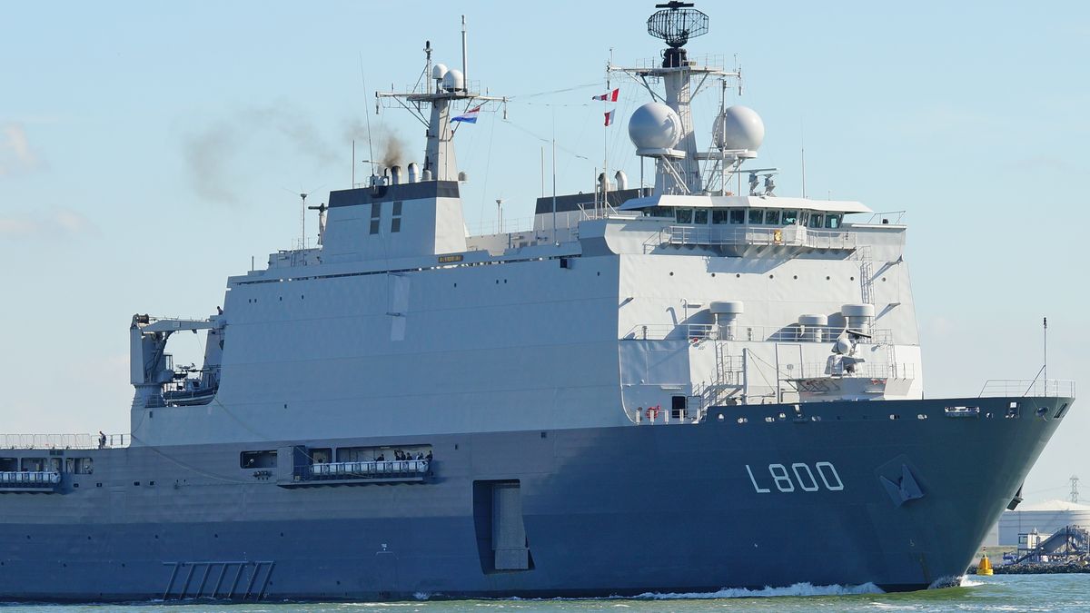 HNLMS Rotterdam (L800)