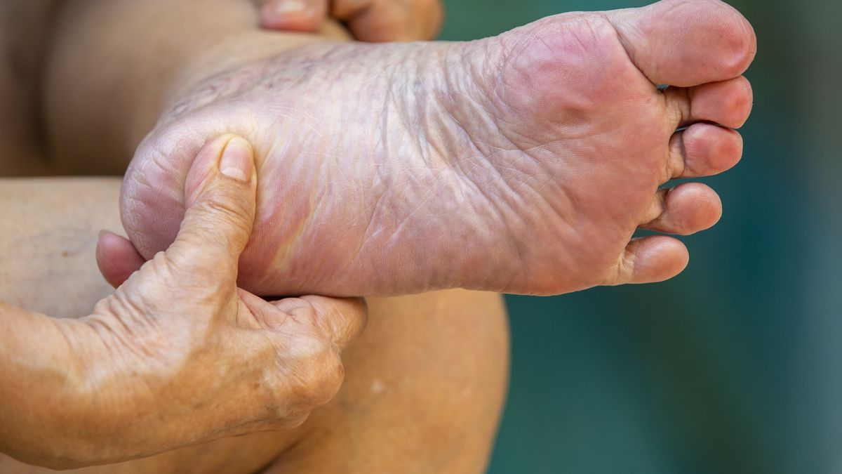 Senior woman's hand massaging her foot, Swimming pool, Close up shot, Selective focus, About massage concept
Senior woman's hand massaging her foot, Swimming pool, Close up shot, Selective focus, About massage concept
eyepark
ache, asian, blurred, body, chiropody, closeup, diabetic, eighty, exercise, feet, female, health, healthy, hurt, lifestyle, massage, medical, orthopedic, physiotherapy, podiatry, senior, sole, sore, touch, treatment, varicose, veins, woman
