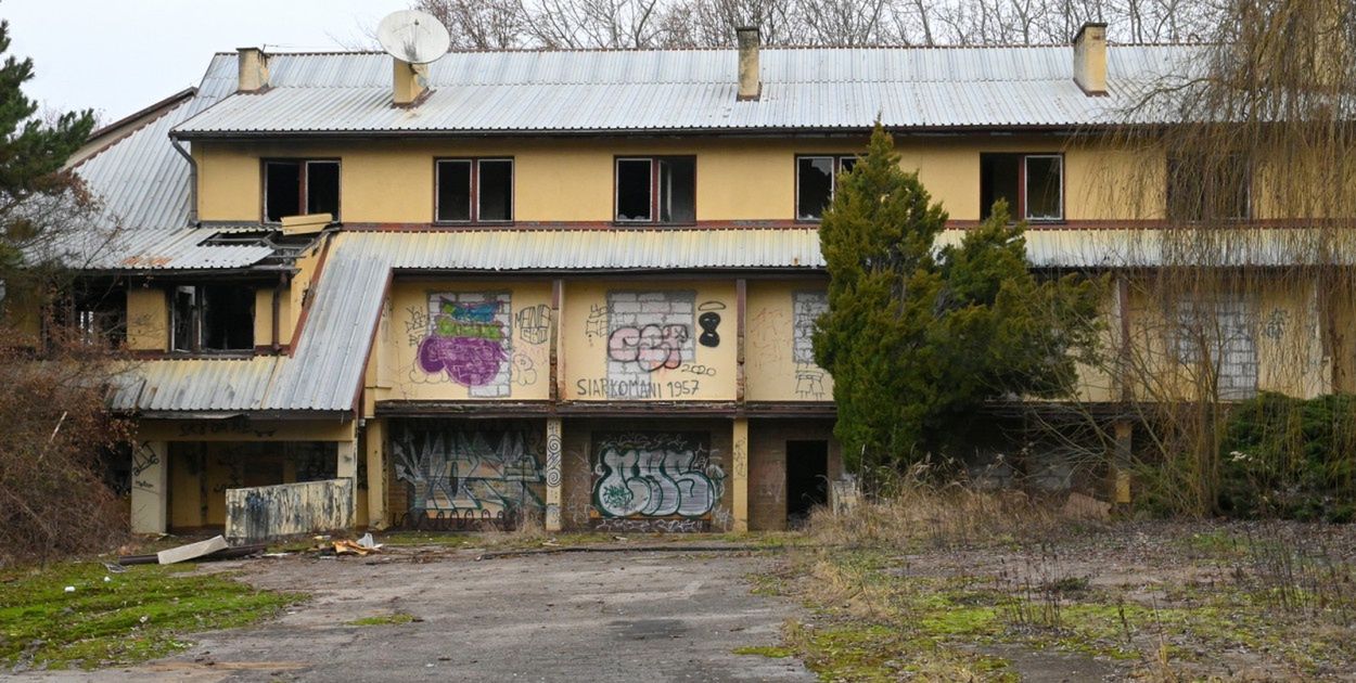 Tarnobrzeg: Hotel Nadwiślański to ruina. Zobaczcie jak jest zdewastowany