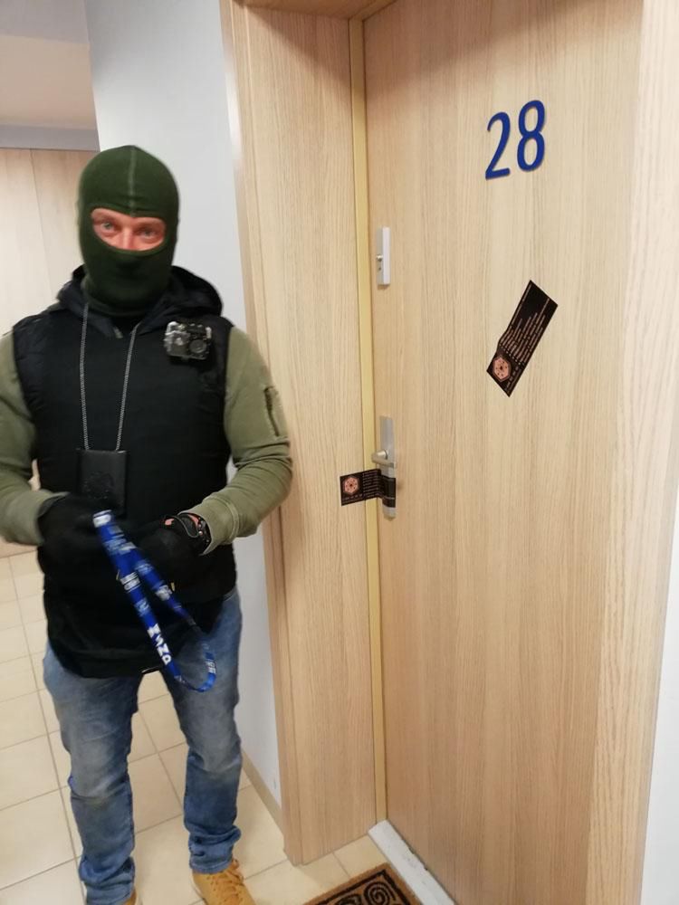 Jest biuro, które pomaga właścicielom mieszkań w pozbyciu się lokatora, który nie płaci czynszu