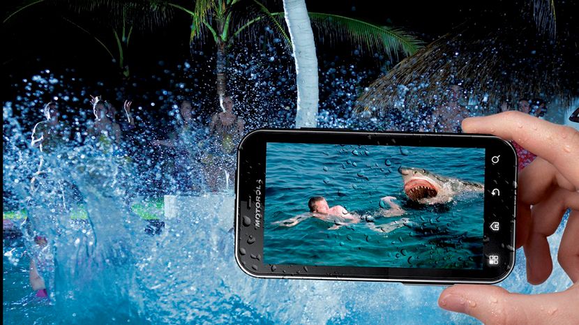 Motorola Defy+ w Polsce - powrót króla mid-endu? [wideo] 1