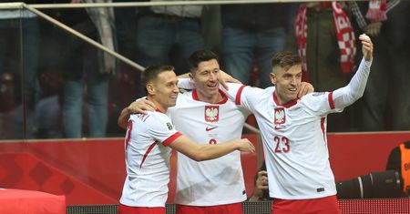 Polska uniknęła kompromitacji. Lewandowski strzelcem jedynego gola