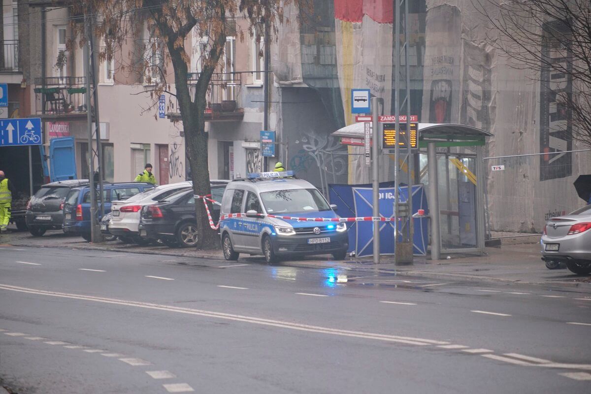 Zwłoki na przystanku autobusowym przy ul. Zamojskiej w Lublinie