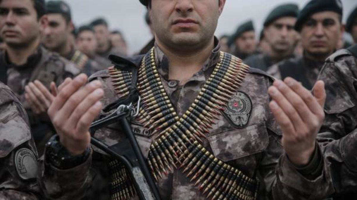 Tureckie siły bezpieczeństwa dokonały nalotów na kryjówki terrorystów