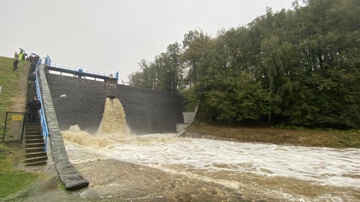 Zapora w Jarnołtówku