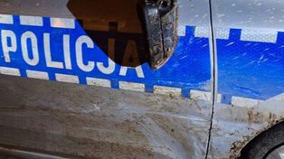 Kudowa-Zdrój: Spychał radiowóz z drogi i go uszkodził. Porzucił auto i uciekł do lasu, wpadł kilka godzin później