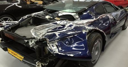 Jaguar XJ220 na sprzedaż za 200 tys. euro