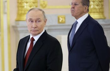 Chińczycy korzystają na problemach Rosji. Ceny ropy niskie jak nigdy