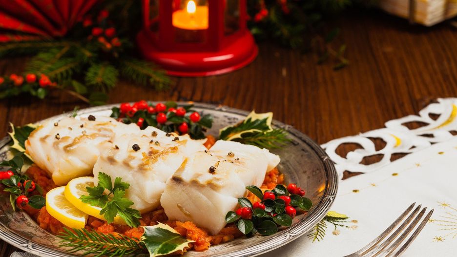 Jakie ryby przygotować na Wigilię 2025? Co podać zamiast karpia? Zobaczcie przepisy!