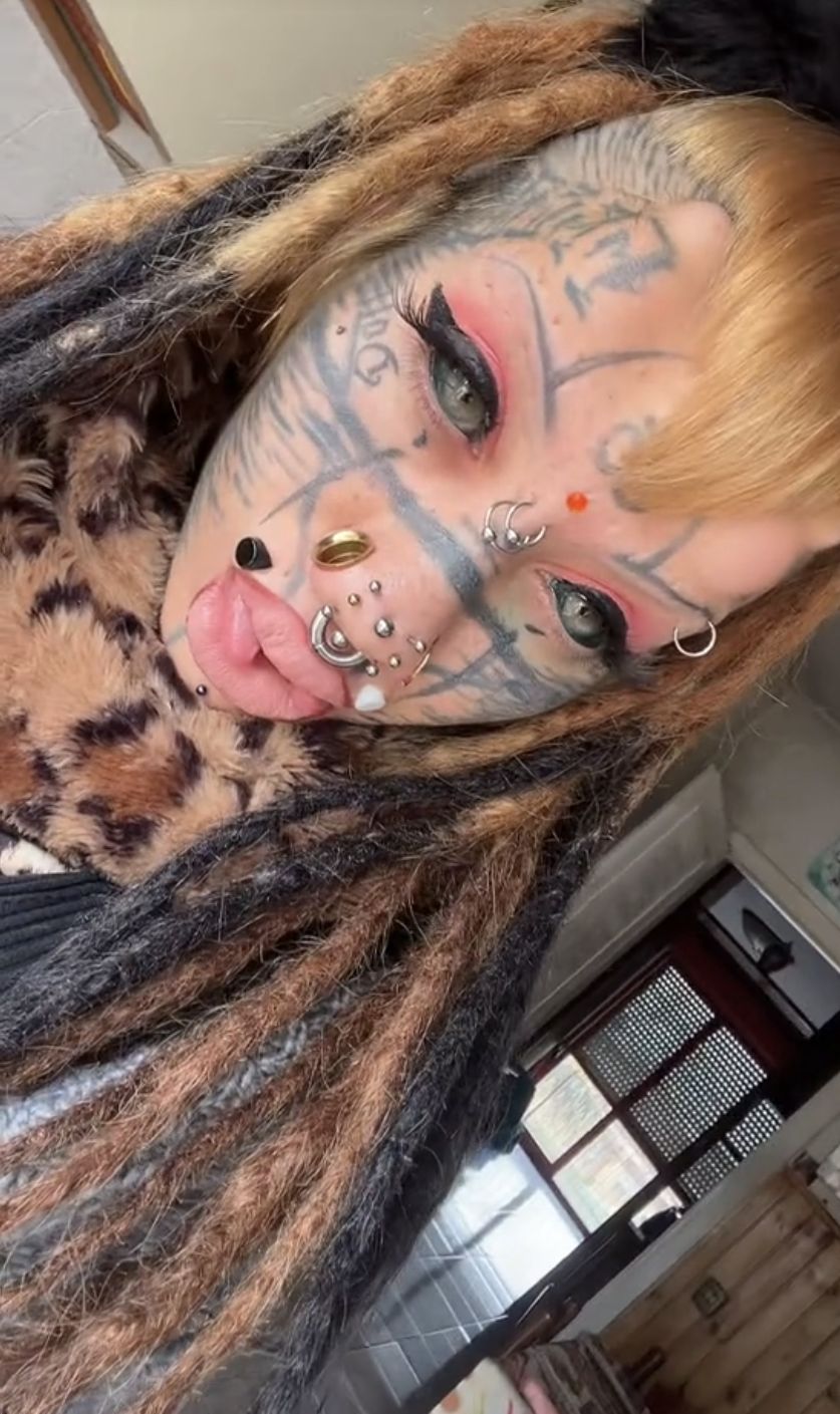 23-latka chce wyglądać jak kot