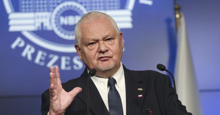 NBP idzie na wojnę z Siemoniakiem i Tuskiem. Bank pójdzie do prokuratury