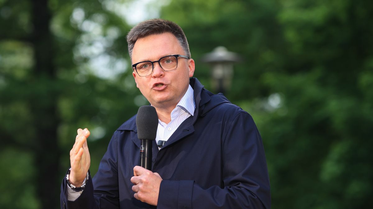 Szymon Ho�ownia
Rybnik, 05.05.2025. Wybory Prezydenta RP 2025 - kampania. Kandydat Trzeciej Drogi w wyborach prezydenckich, marsza�ek Sejmu Szymon Ho�ownia podczas otwartego spotkania z sympatykami w Rybniku, 5 bm. (amb) PAP/Jarek Praszkiewicz
Jarek Praszkiewicz
kampania, kampania prezydencka 2025, kampania wyborcza, kandydat, kandydat na Prezydenta RP, otwarte, polityk, polityka, portret, prezydencka, prezydenckie, spotkanie, sympatycy, Trzecia Droga, urz�d prezydenta, wizyta krajowa, wyborcy, wyborcza, wyborcze, wybory, wybory prezydenckie 2025