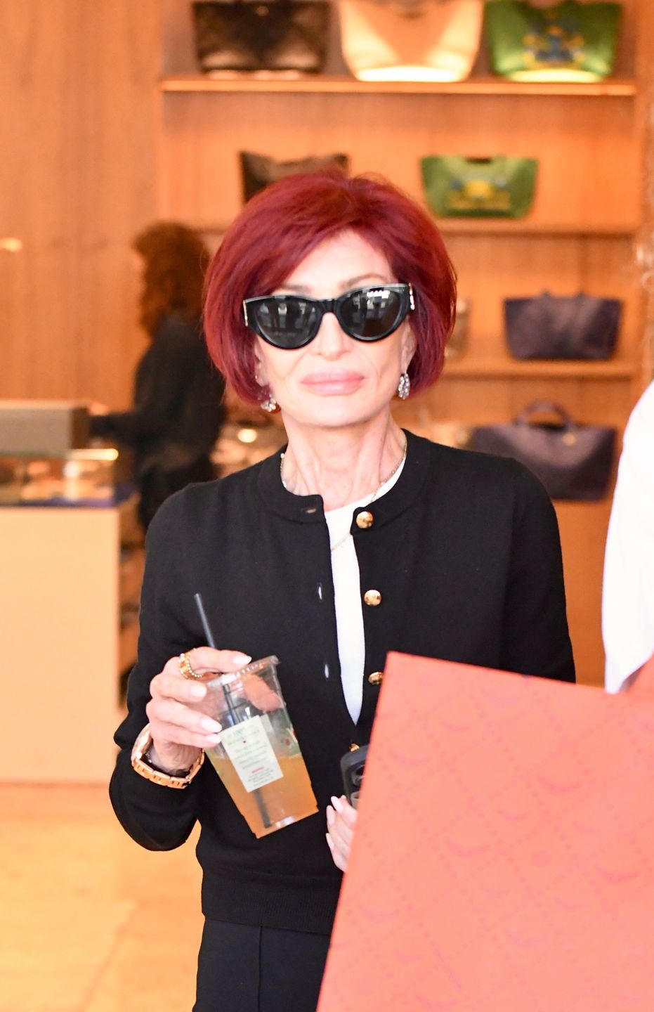 Sharon Osbourne poluje na markowe ciuszki