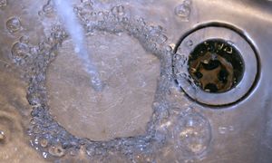 Bakterie w wodociągu. Sanepid zakazał picia i mycia
