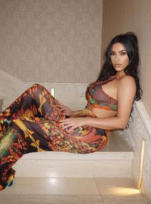 Imperium Kim Kardashian jest warte 900 mln dolarów. Tak je budowała