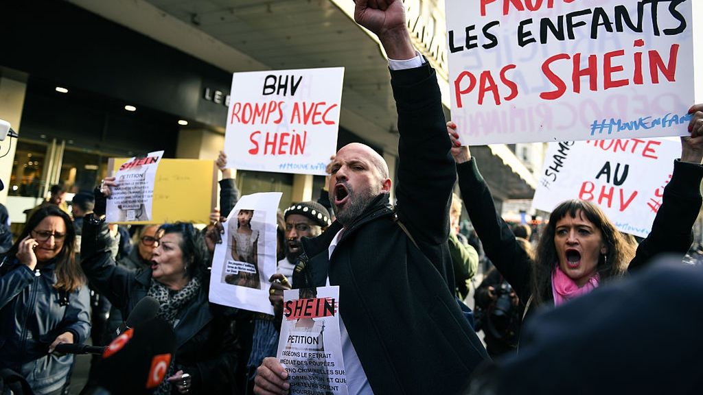 Protest against Shein inauguration at the BHV in Paris
PARIS, FRANCE - NOVEMBER 5: Demonstrators protest against Shein brand's inauguration at the BHV Marais, in front of the BHV in Paris, France on November 5, 2025. (Photo by Firas Abdullah/Anadolu via Getty Images)
Anadolu
police, rally, china, demo, paris, clothes, shein, brand, demonstrate, tshirt