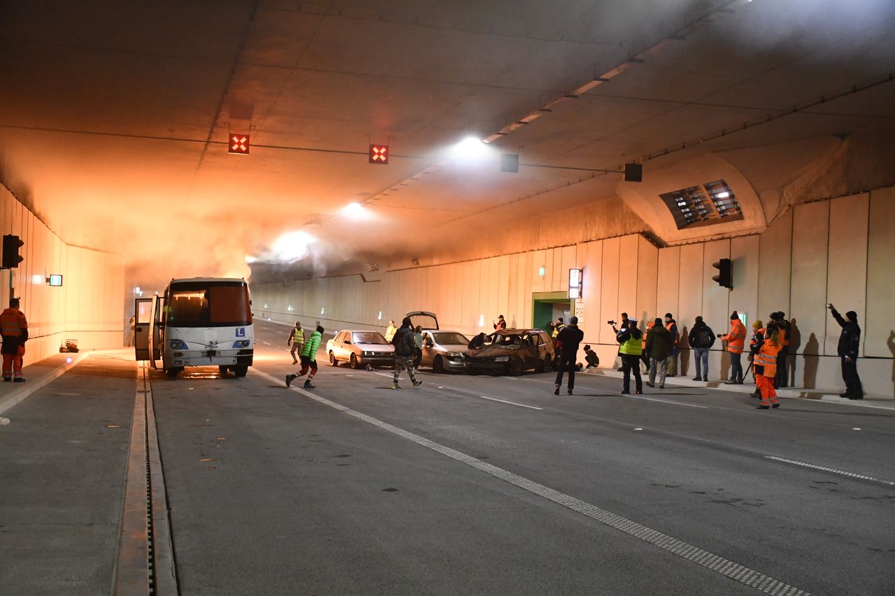 W Sejmie światełko w tunelu w sprawie bezpieczeństwa. Na razie malutkie (opinia)