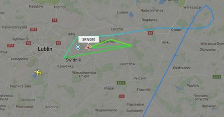 Awaryjne lądowanie na lotnisku w Świdniku. Na pokładzie drużyna Asseco Rzeszów