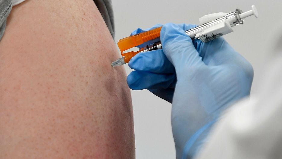 Szczepionka na koronawirusa. Już wiadomo, kto w Polsce dostanie ją pierwszy