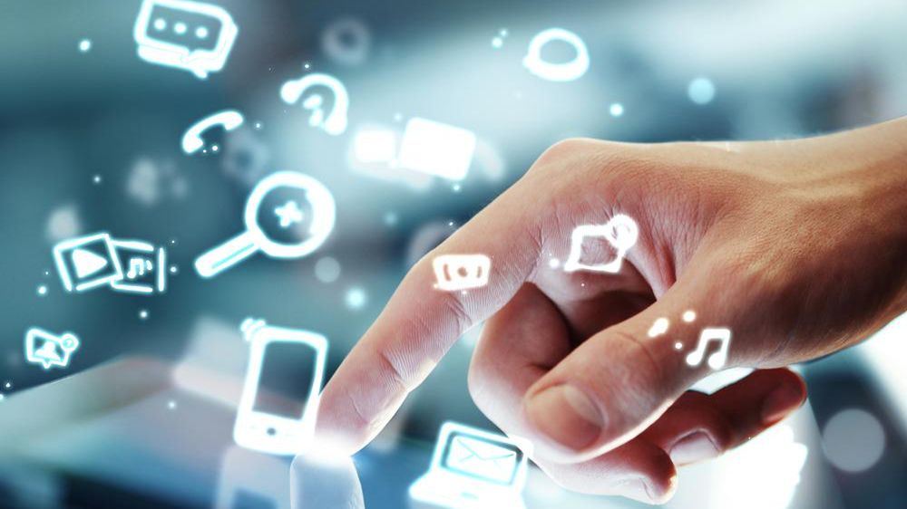 Gadżet na wakacjach? Wykluczone: w Polsce wciąż nie wiemy do czego służą smartfony 1