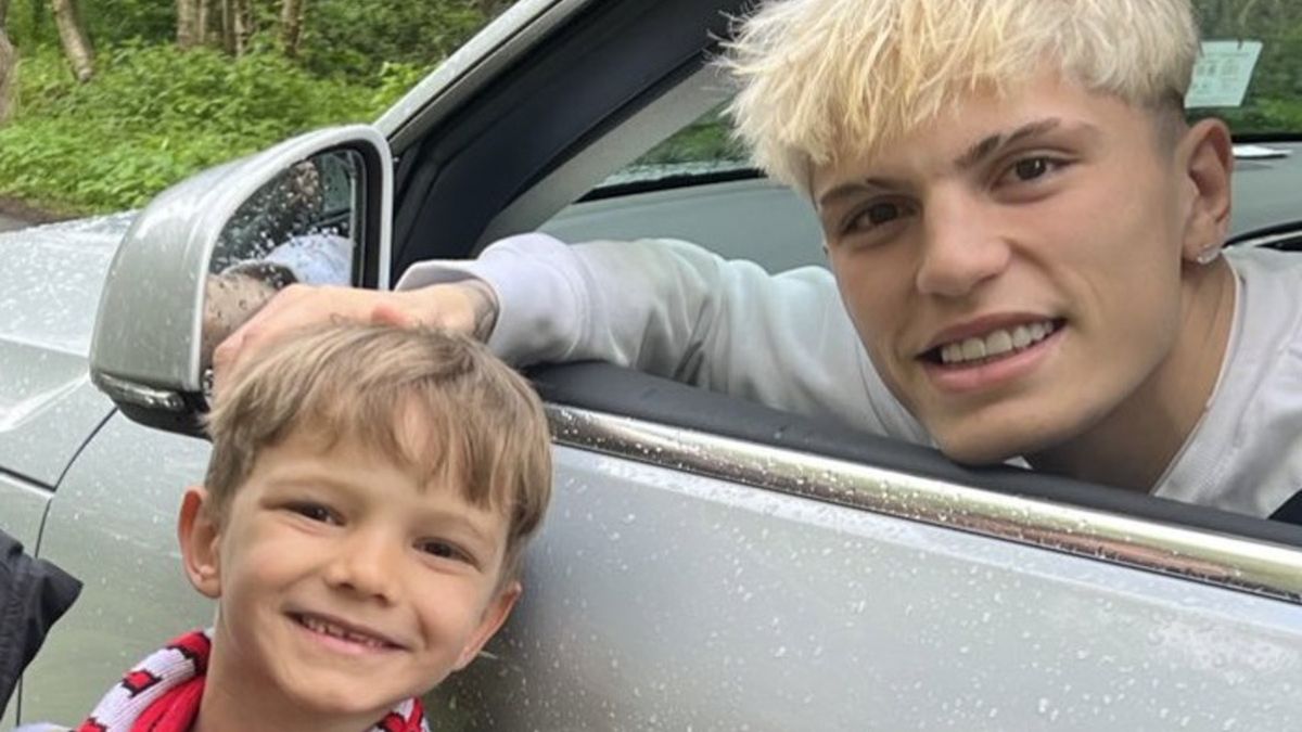 Alejandro Garnacho i jego młody fan George