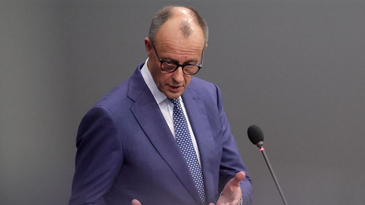 German Chancellor Friedrich Merz answers questions from members of parliament during a session of the German parliament Bundestag, in Berlin, Germany, 17 December 2025. EPA/HANNIBAL HANSCHKE Dostawca: PAP/EPA.