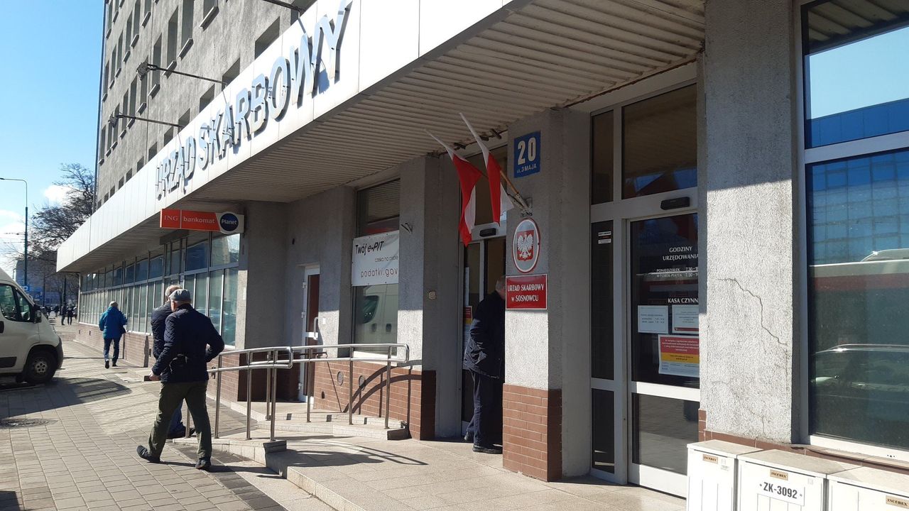 Takie przelewy sprawdza Urząd Skarbowy. Od takiej kwoty banki informują skarbówkę