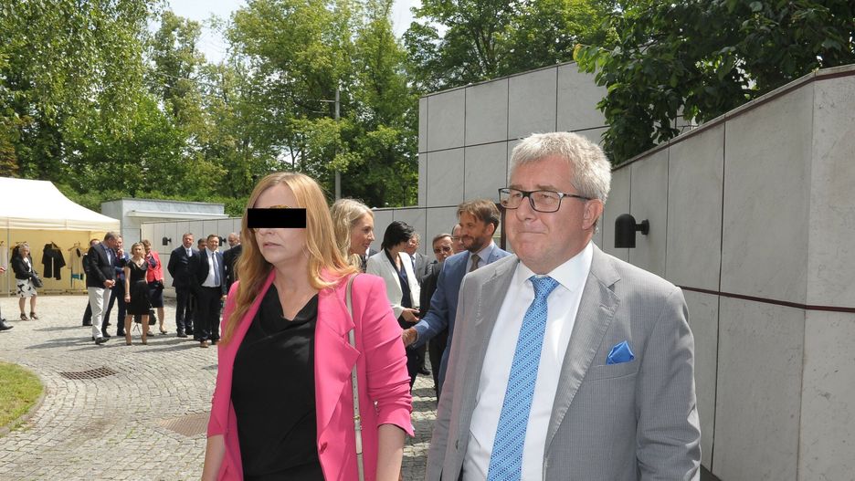 Obchody Dnia Bastylii w ambasadzie Francji
Fot. Wojtek Laski / East News  Obchody swieta narodowego Francji w ambasadzie Francuskiej. Warszawa, 14.07.2017.  N/z: Ryszard Czarnecki z zona
Wojtek Laski