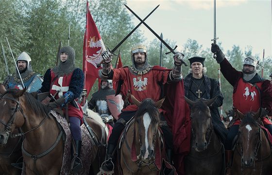 „Korona królów. Jagiellonowie” od 28 sierpnia w TVP1, emisja trzy razy w tygodniu (wideo)