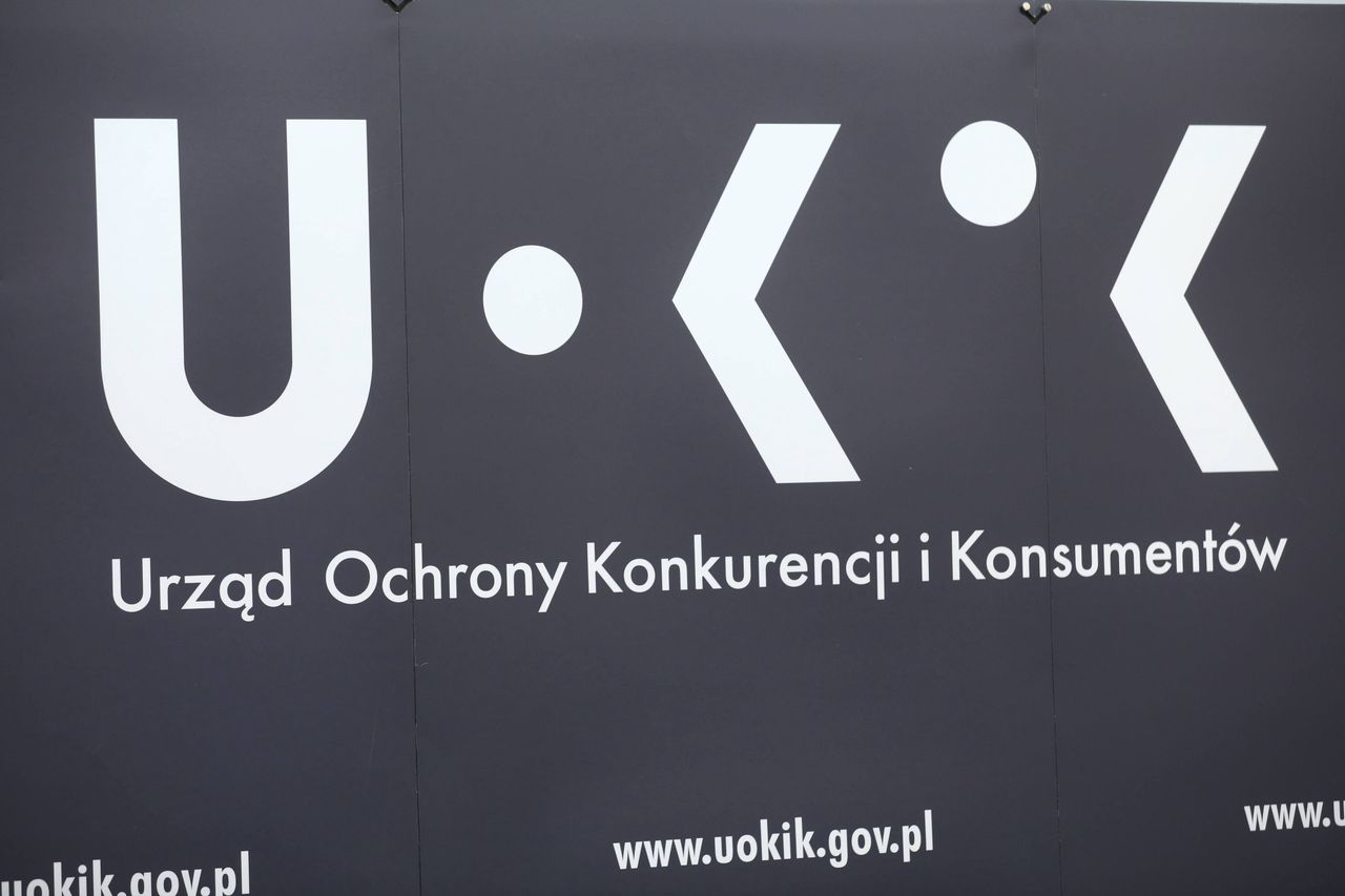 UOKiK uderza w przedsiębiorców. Milionowe kary za opóźnienia w płatnościach