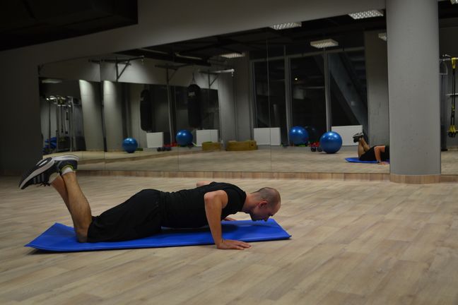 Pompka na kolanach – część 2. Autor: Grzegorz Wichrzycki