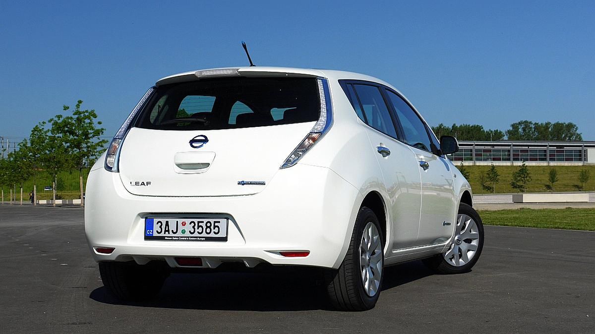 nissan leaf