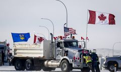 Stan wyjątkowy w stolicy Kanady. Aresztowania kierowców ciężarówek i konfiskata paliwa