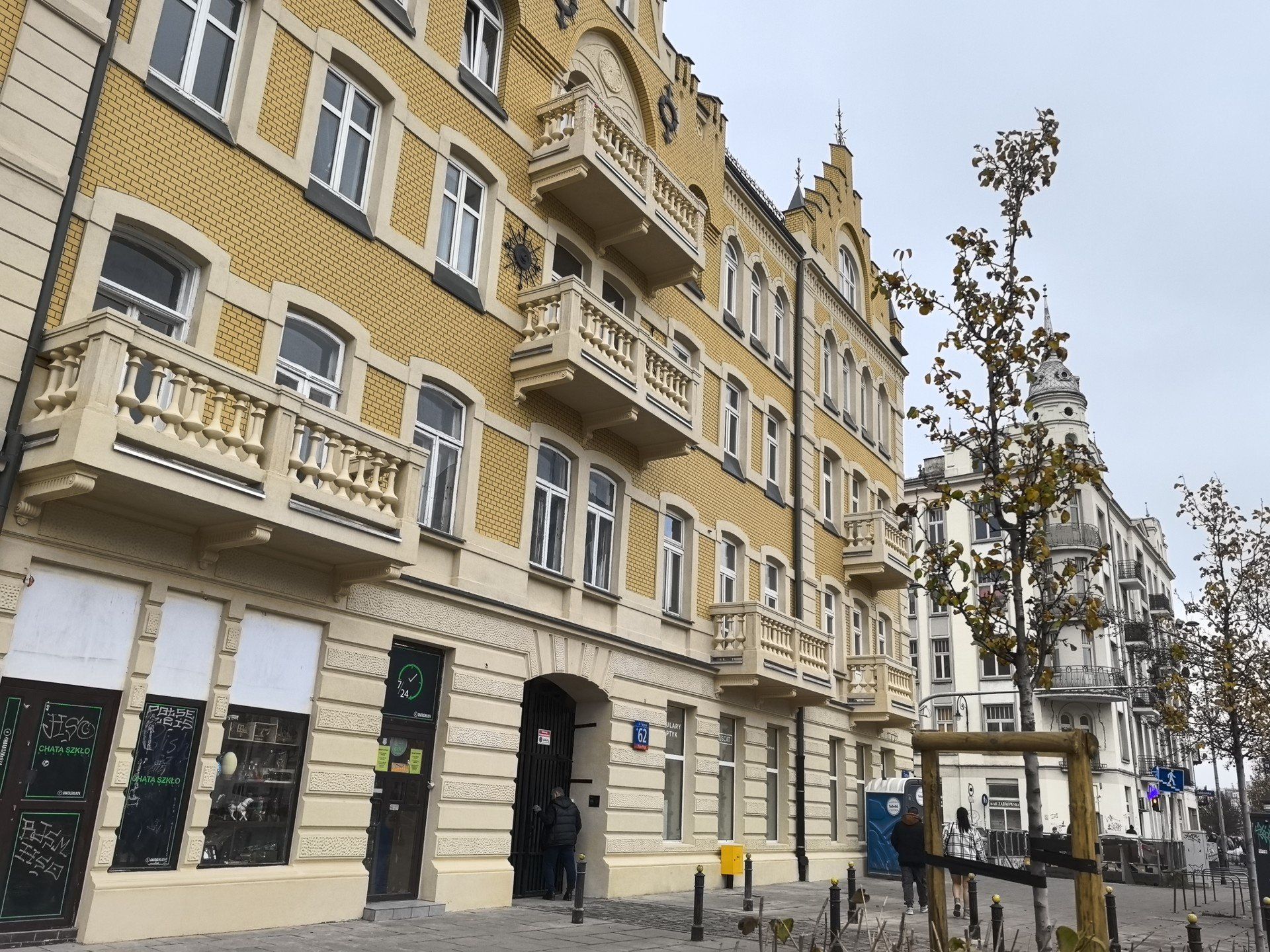 KAMIENICA PRAGA WARSZAWA PO REMONCIE KONSERWATORSKIM