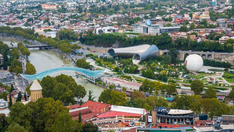 Panorama Tbilisi robi wrażenie